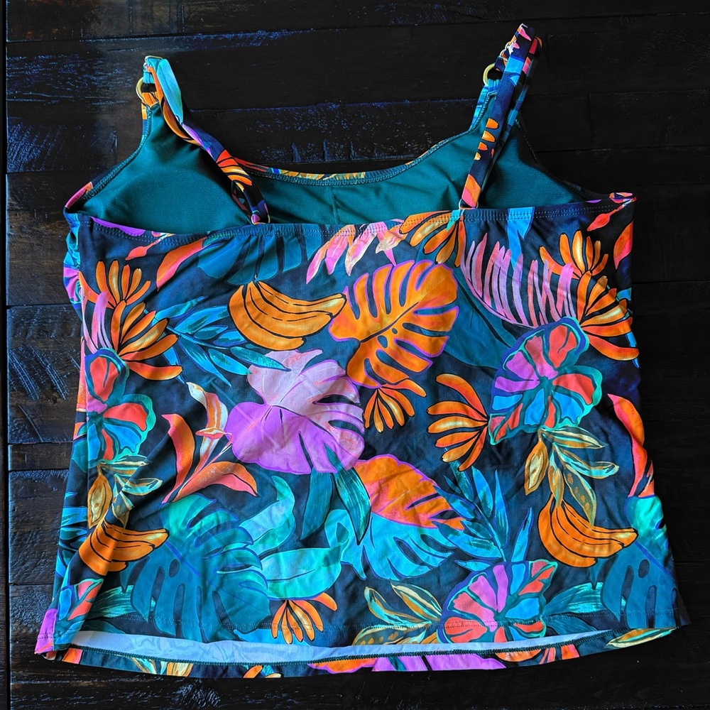 6 pc Swim Tops/Shorts/Tank Top - Picture 10 of 14